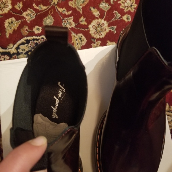 Free People BORDO Murray Chelsea Boot NIB - Picture 3 of 6